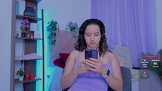 emilyrouxe Live XXX-chat