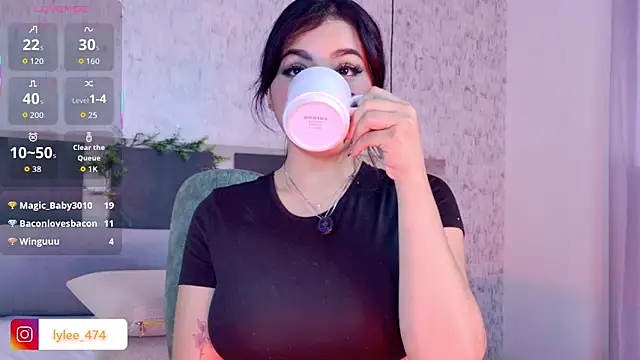 Chat +18 de Celine_Lee ao vivo