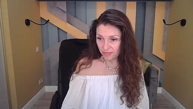 Chatroom XXX en direct de EllaLong