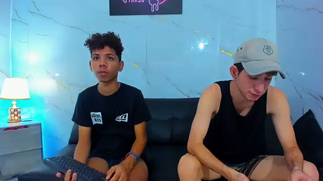 Chat XXX en directo de Spicy_guys