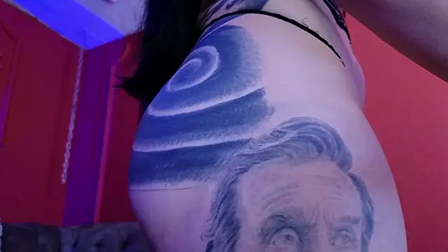 Julieta_Russell 现场XXX聊天