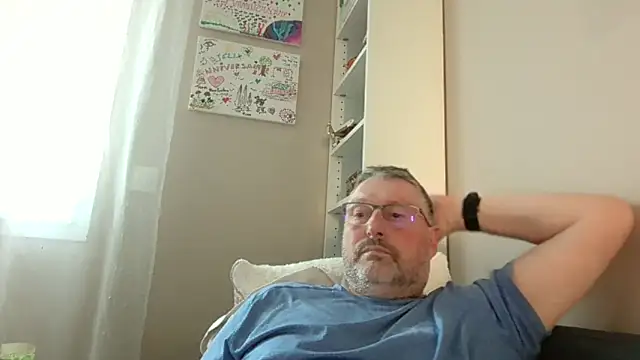 doudou310 élő XXX-chatje