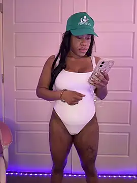 TikaMoon's Live XXX Chat