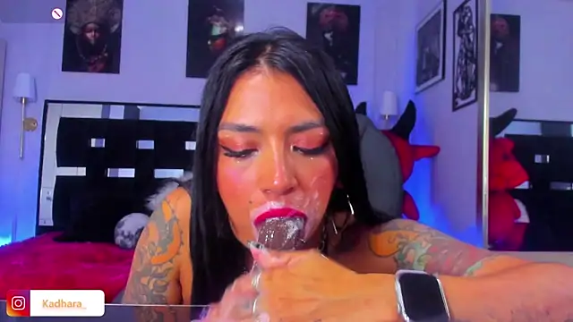 Kadarah 现场XXX聊天