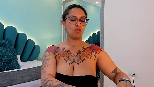 Czat XXX na żywo – sharlott18