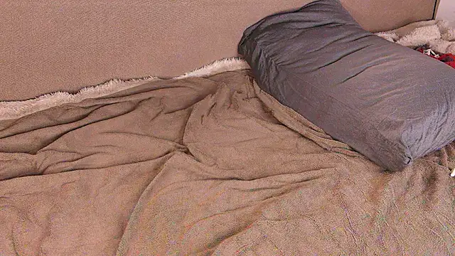 Chatroom XXX en direct de VelvetAnna