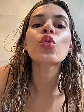 cuteluci_のライブXXXチャット