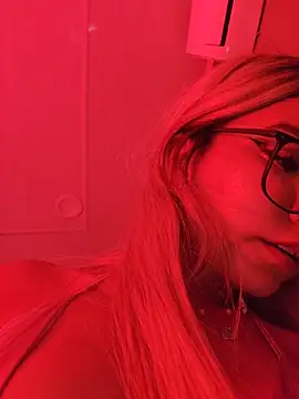 Pretty_roxxyy Live XXX-Chat