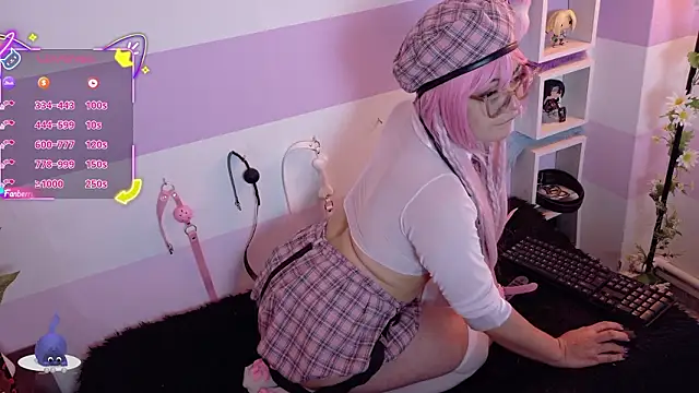 Catwhite_: онлайн-секс-чат