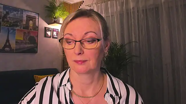 vanessa_chat's Live Sex Cam Show