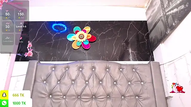 LAILAGUMMY: онлайн-секс-чат