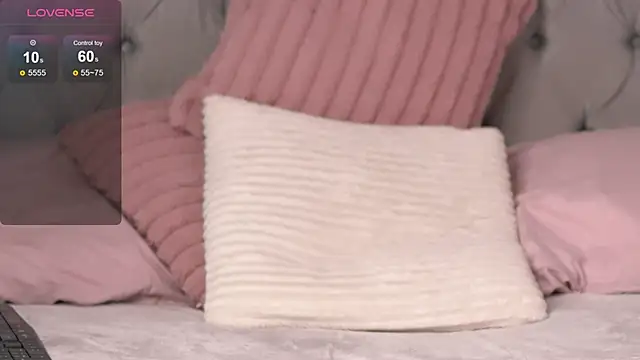 RebeccaRese: онлайн-секс-чат