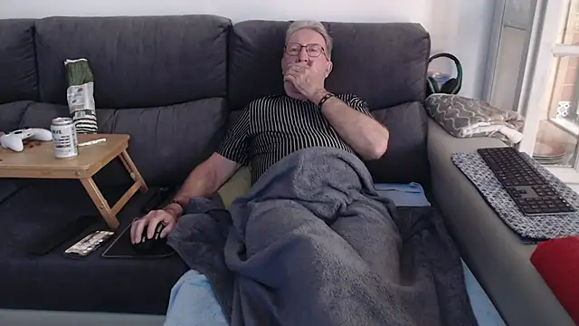 Nudelschwanz Chat XXX live