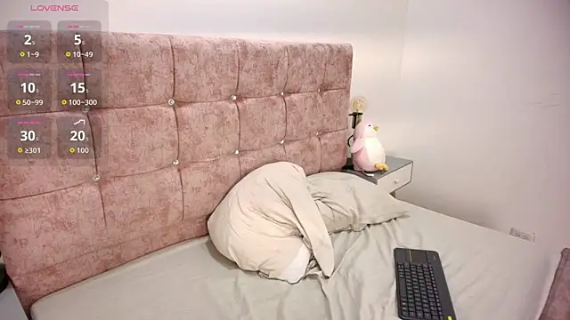 Annie_bonnie_: απευθείας συνομιλία ΧΧΧ