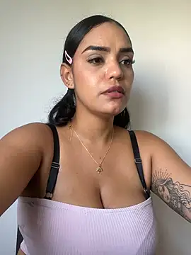 Sara-77's Live XXX Chat