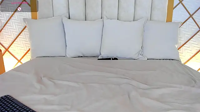 cocoamore: вебкам-шоу