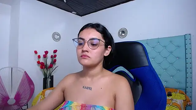 kathe-mills235's Live XXX Chat