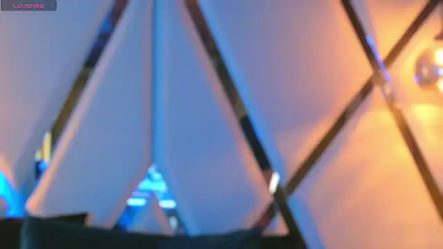 MeelFox: онлайн-секс-чат