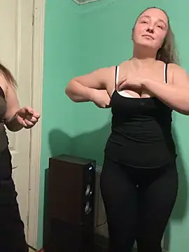 XXX chat uživo modela Sara_Slow