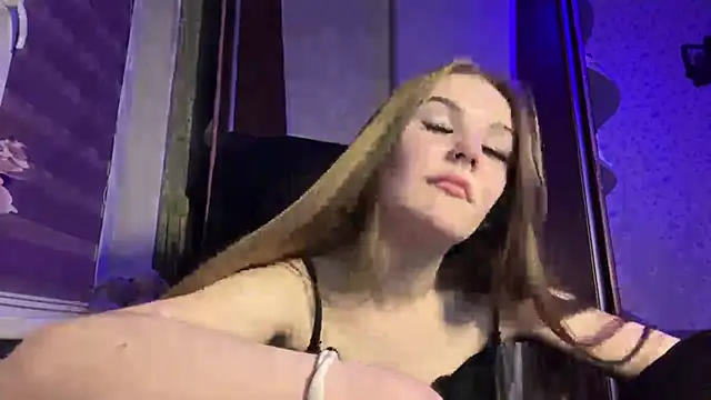 TinyTifa's Live Sex Cam Show