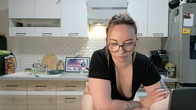 TokyoAna live XXX chat