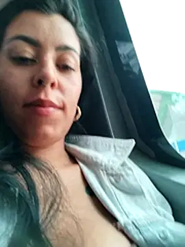 Chatroom XXX en direct de Luianna