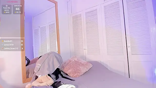 ALICESANDOVAL 现场XXX聊天