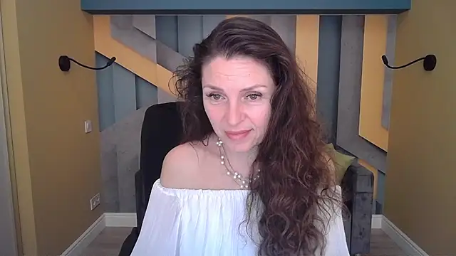 EllaLong's Live XXX Chat