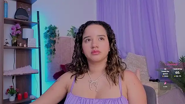 Živý XXX chat emilyrouxe