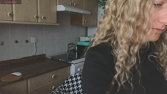 Živý XXX chat Lunamix