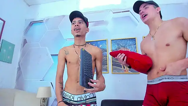 Alex_jeins_at live XXX chat