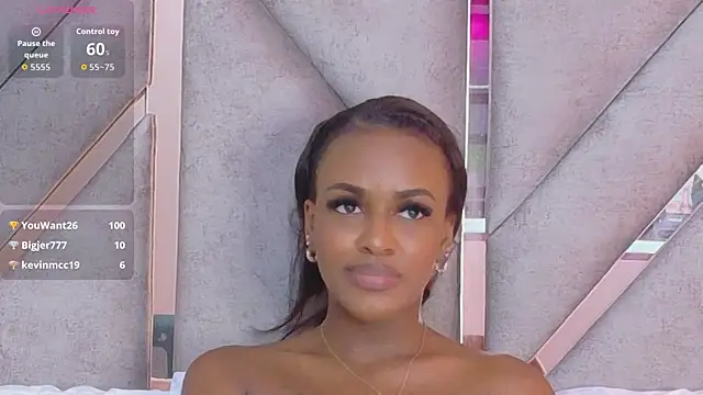 Онлайн чат XXX Sally-Noa