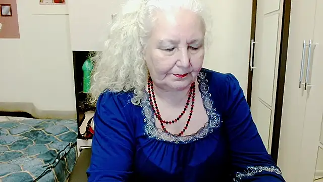 GrannyAlisaのライブXXXチャット