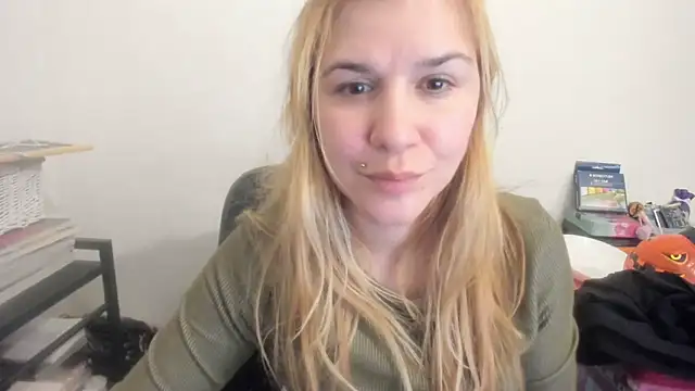 new_but_cute – Live XXX-chat