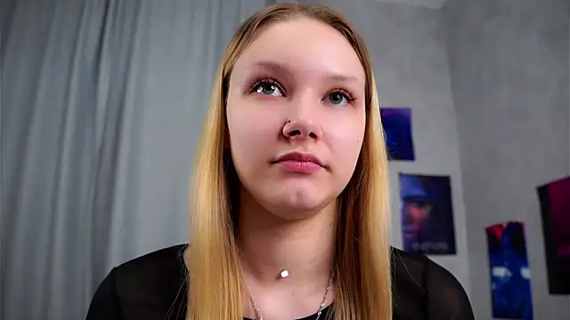 ElissaGlod élő XXX-chatje