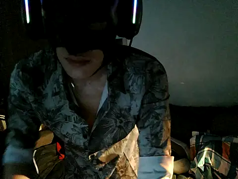 Pertunjukan Kamera Web boyhigh1997