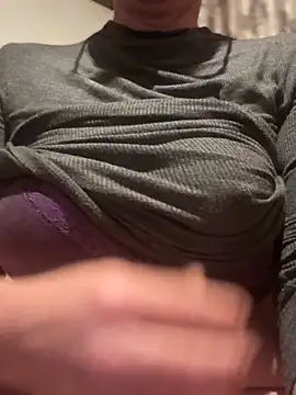 sweetmystery1: διαδικτυακό σόου στην κάμερα