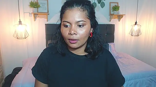 Emma_hassani 即時 XXX 聊天