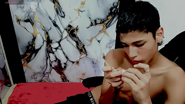 Im_david02 Adlı Modelin Canlı XXX Sohbeti