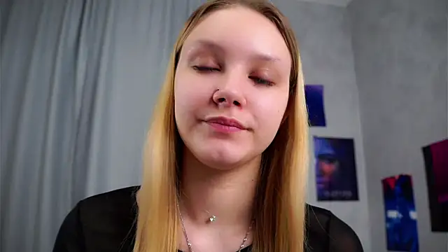 ElissaGlod's Live XXX Chat