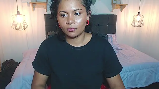 Živý XXX chat Emma_hassani