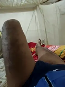 PIG_FUCKER_DADDY 即時 XXX 聊天