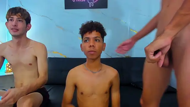 Spicy_guys Obrolan Langsung XXX