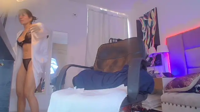 แชท XXX สดของ lizzy_squirt