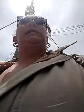 _Saraqueen Chat XXX live