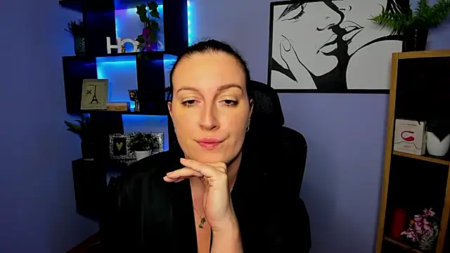 FUN_AMI Adlı Modelin Canlı XXX Sohbeti