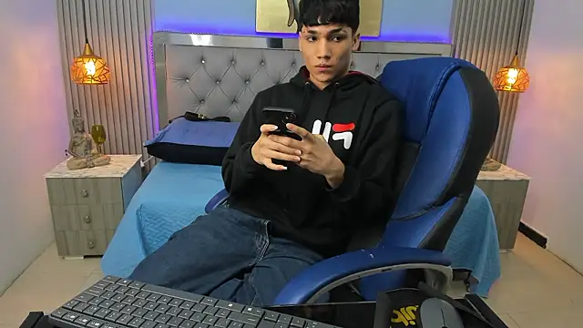 XXX chat uživo modela SamBlack_