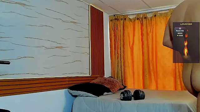 XXX chat uživo modela ChoreyTaiylor