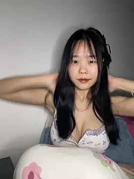 Emely-lysea – Naživo XXX chat