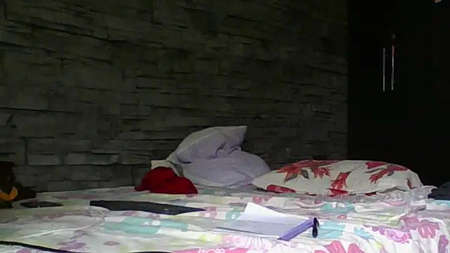 XXX chat uživo modela Sexylatin64